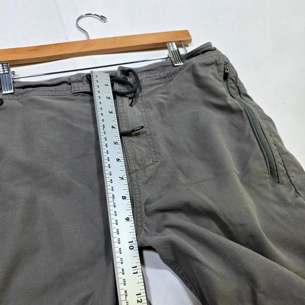 Roark Revival Layover Pants M 32 Gray Travel Hiking Adventure Technical Utility